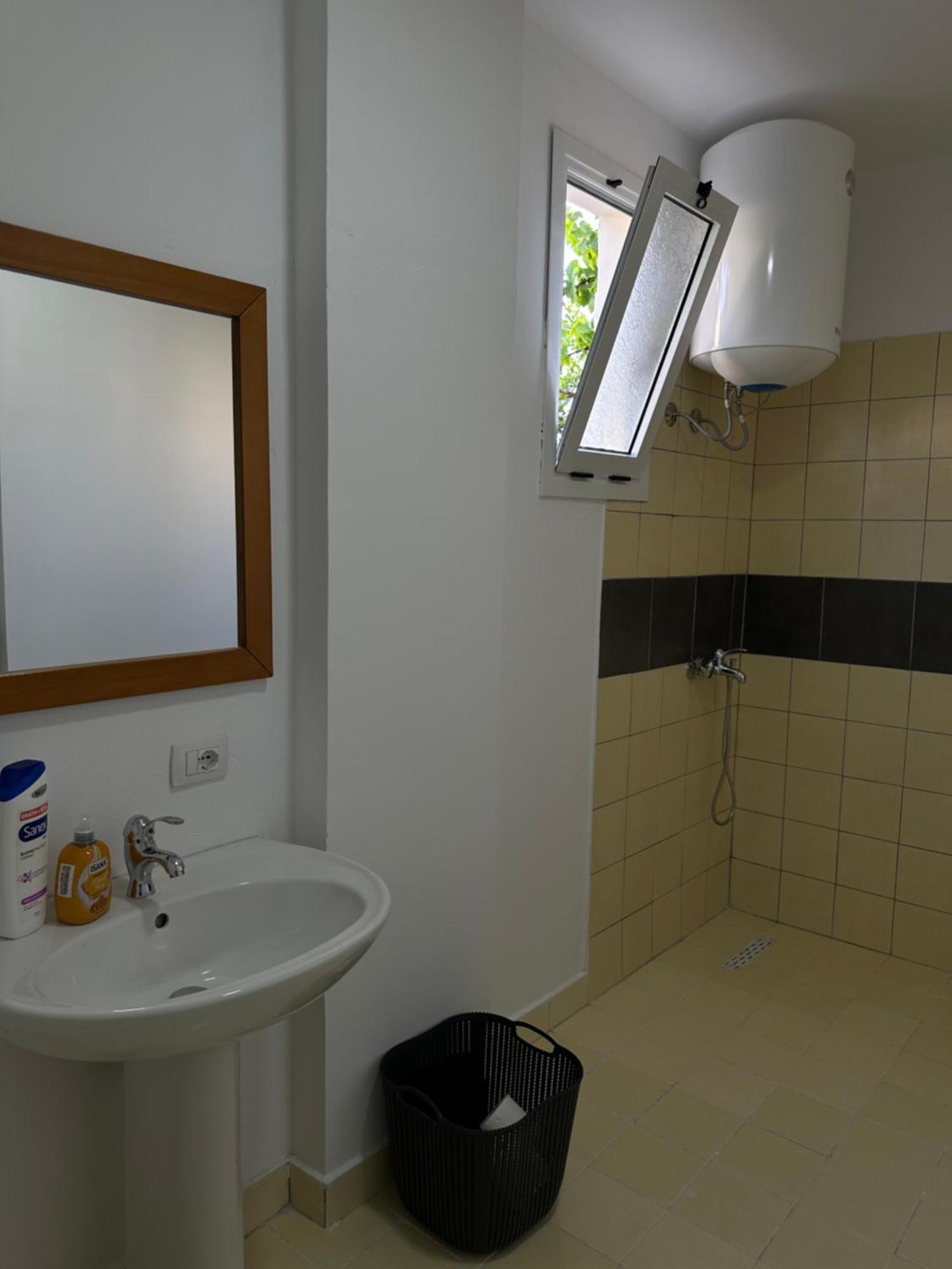 Sunny Rentals Vlore Bagian luar foto